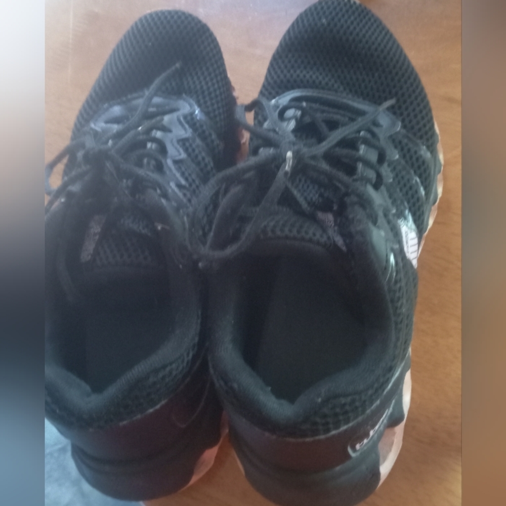 K-Swiss Athletic Shoes Pink and Black with Synthetic Mesh